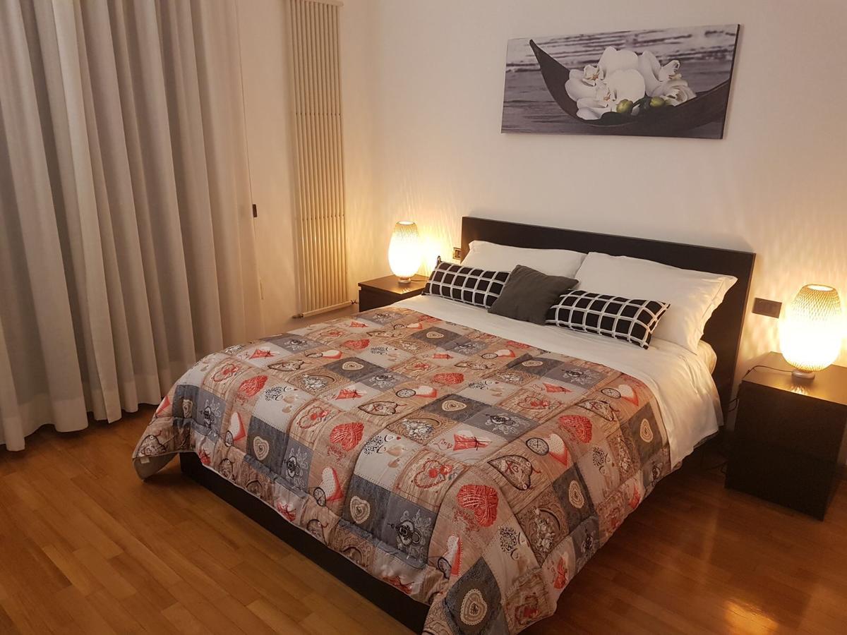 Apartment De Rossi Bari Exterior photo