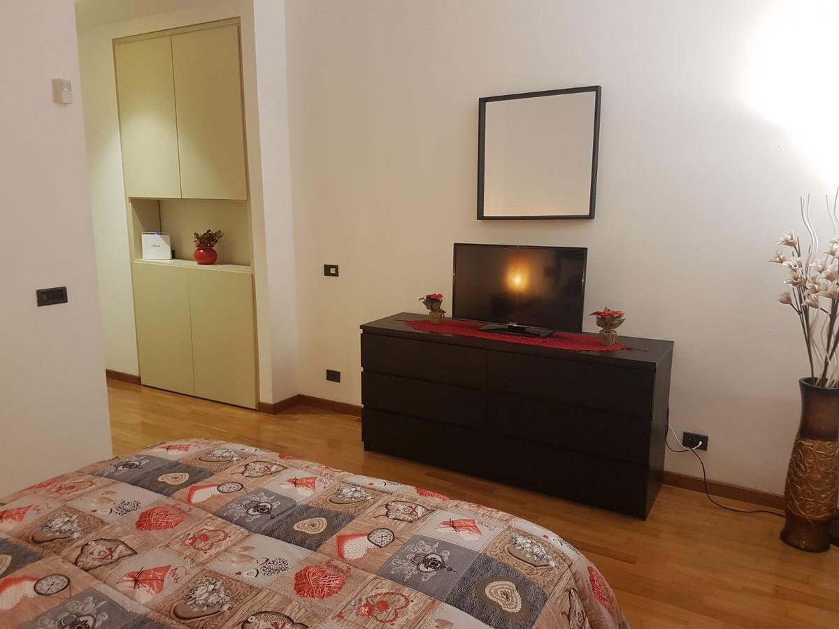 Apartment De Rossi Bari Exterior photo